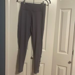 NWOT Victoria's Secret incredible essential legging in lavender size small